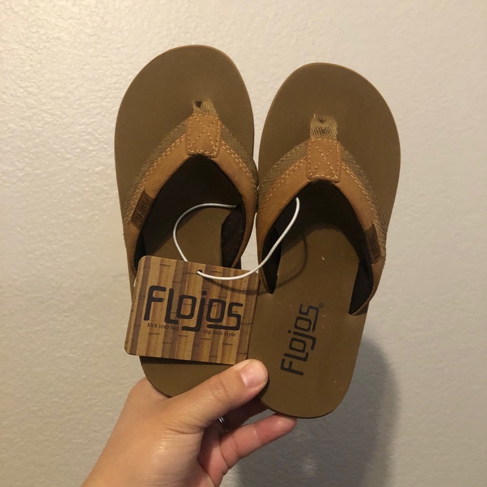 Boys flip flops
